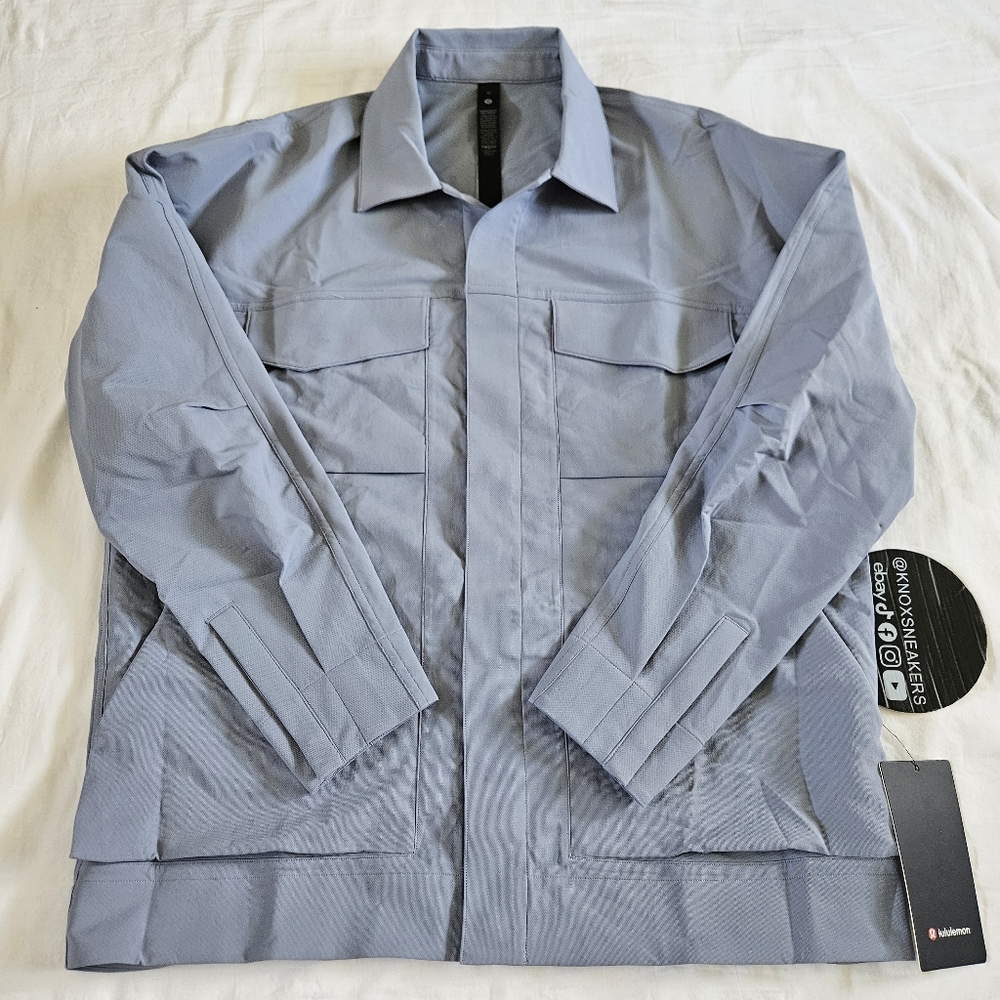 Lululemon Cargo Pocket Shirt Jacket CHBY Chambray Blue Men's Size Medium